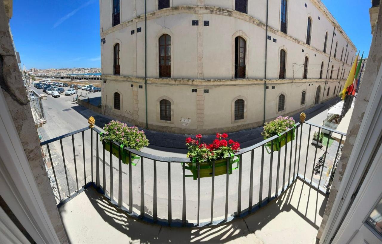 Nuova Mastrarua Rooms Syracuse Luaran gambar
