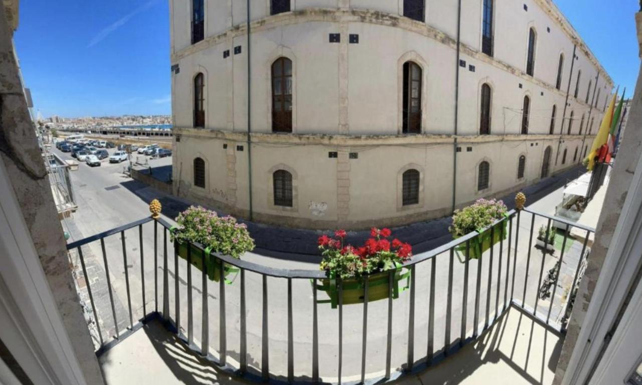 Nuova Mastrarua Rooms Syracuse Luaran gambar